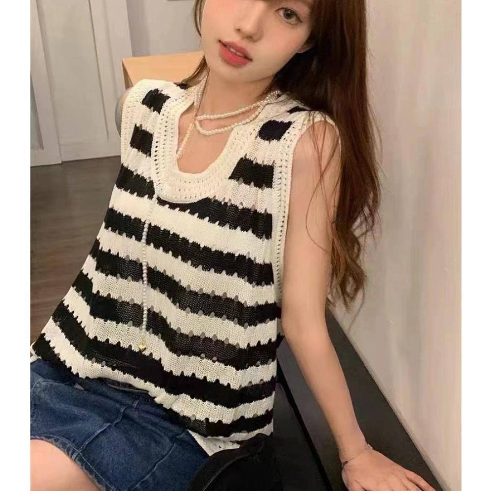 Knitted vest Women's 2022 autumn and winter striped sleeveless sweater vest